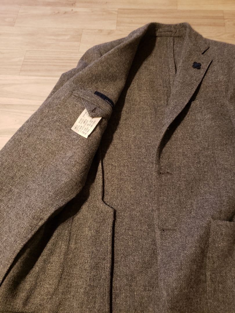 美品ラルディーニ　46　グレージャケットです。