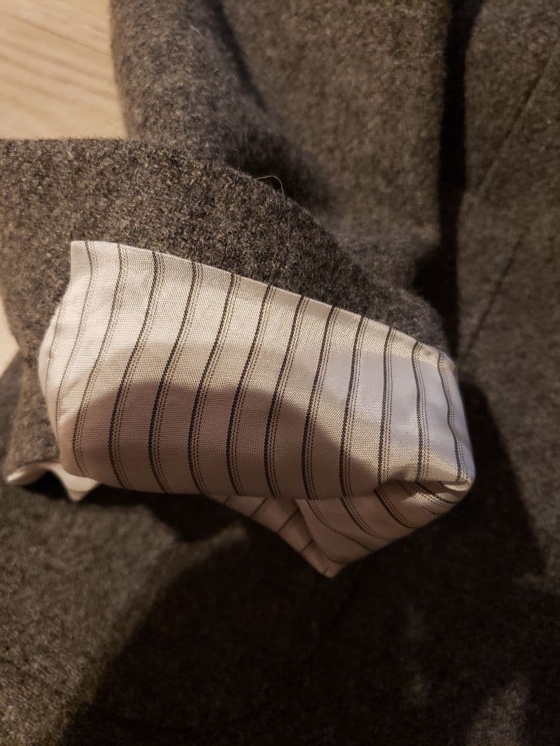 美品ラルディーニ　46　グレージャケットです。