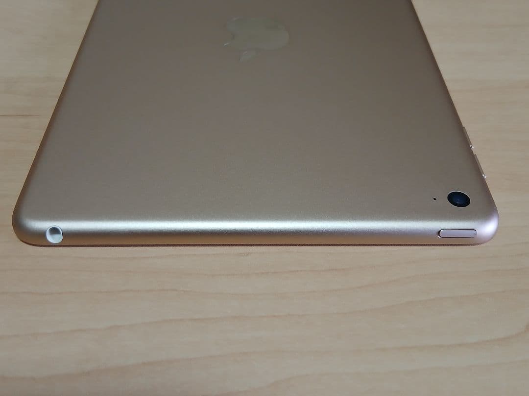iPad mini4 (第4世代) 16GBゴールド　綺麗です