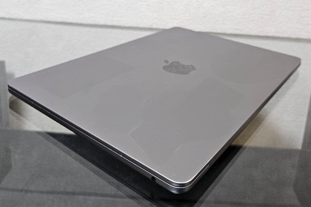 Apple MacBook Air 13.6 インチ 2022 1TB 16GB