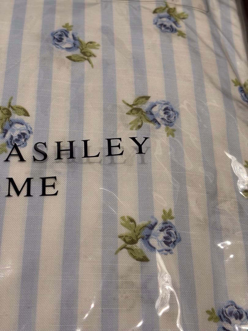 ローラアシュレイ　ベッド用シーツ　セミダブル　＊新品未使用＊