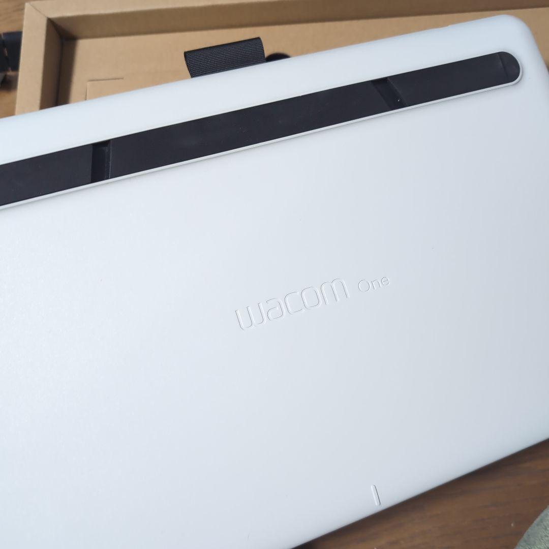 Wacom One Creative Pen Display 本体