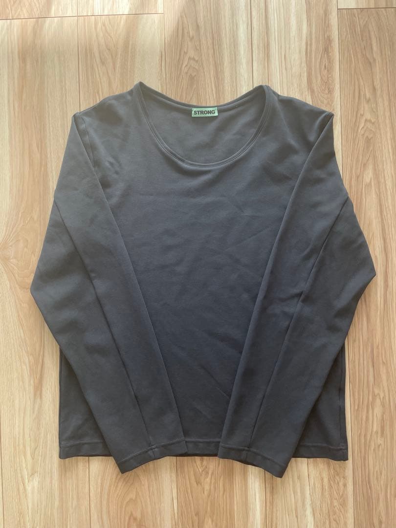 トップス STRONG PACK TEE