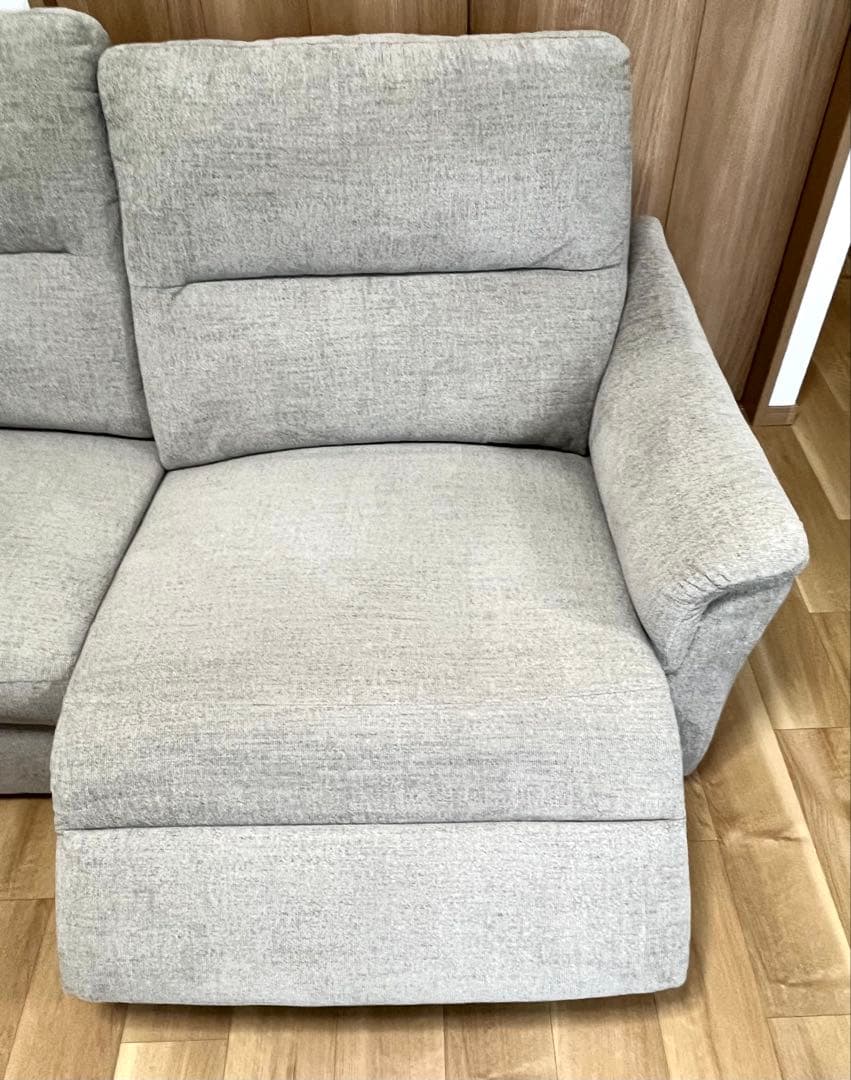 ごりしょー　ニトリ電動リクライニング ソファ　3人用布張りベージュ