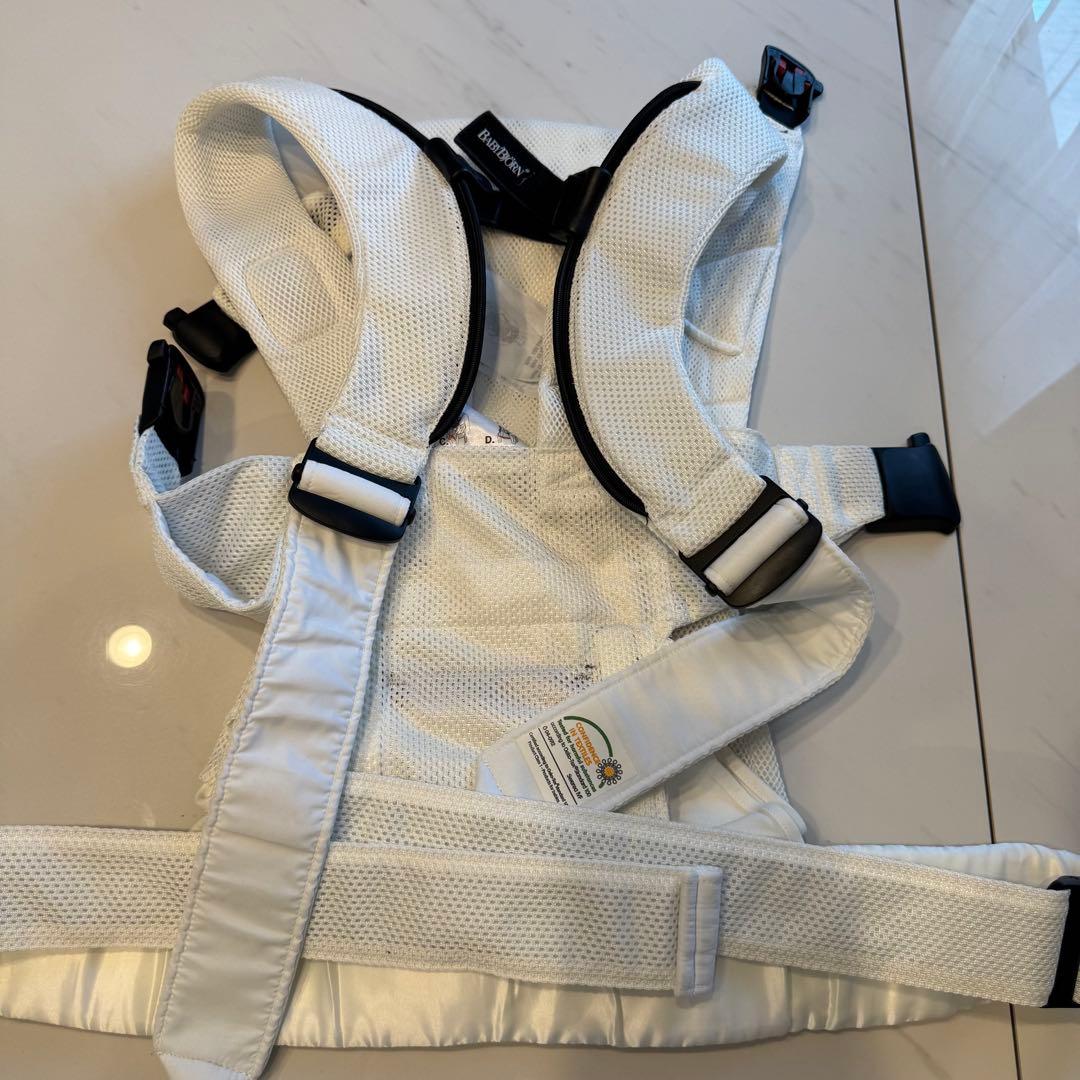 大人気BabyBjorn 抱っこ紐 ホワイト