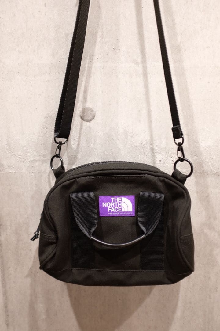 【ほぼ新品】THE NORTH FACE ショルダーバッグ 黒　パープルレーベル