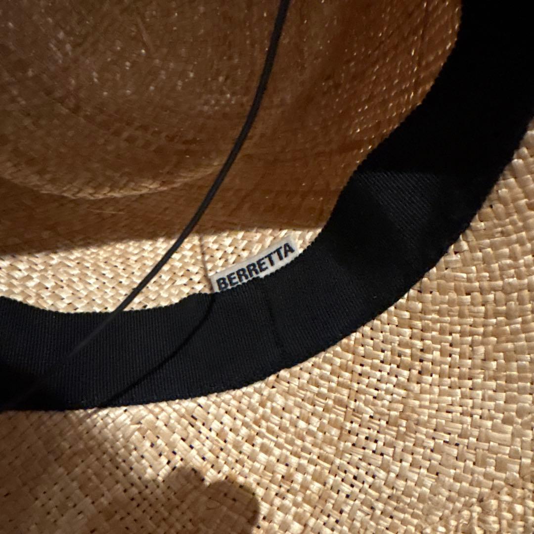 ベルレッタ　麦わら帽子