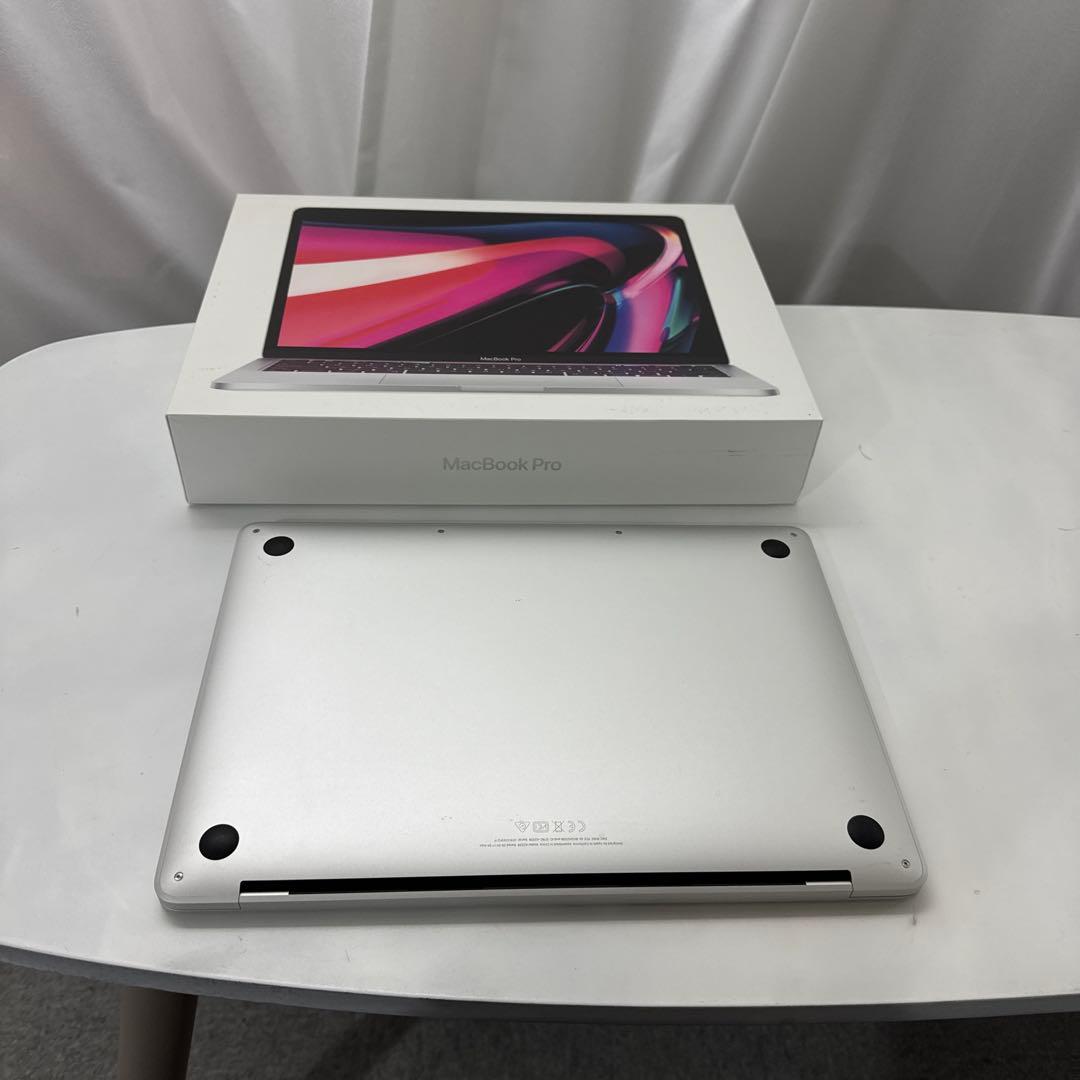 【美品】MacBook Pro 13インチ M2チップ シルバー 512GB