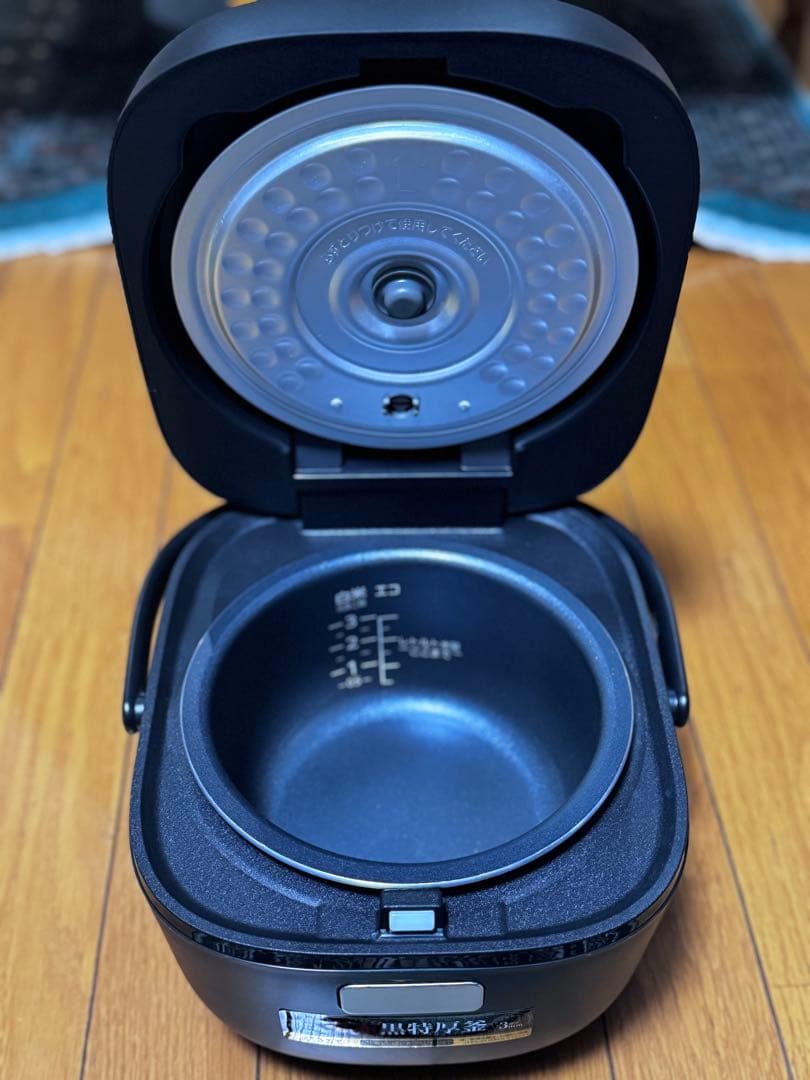 TIGER 0.54Lタイガーマイコンジャー炊飯器JBS-A055 23年製