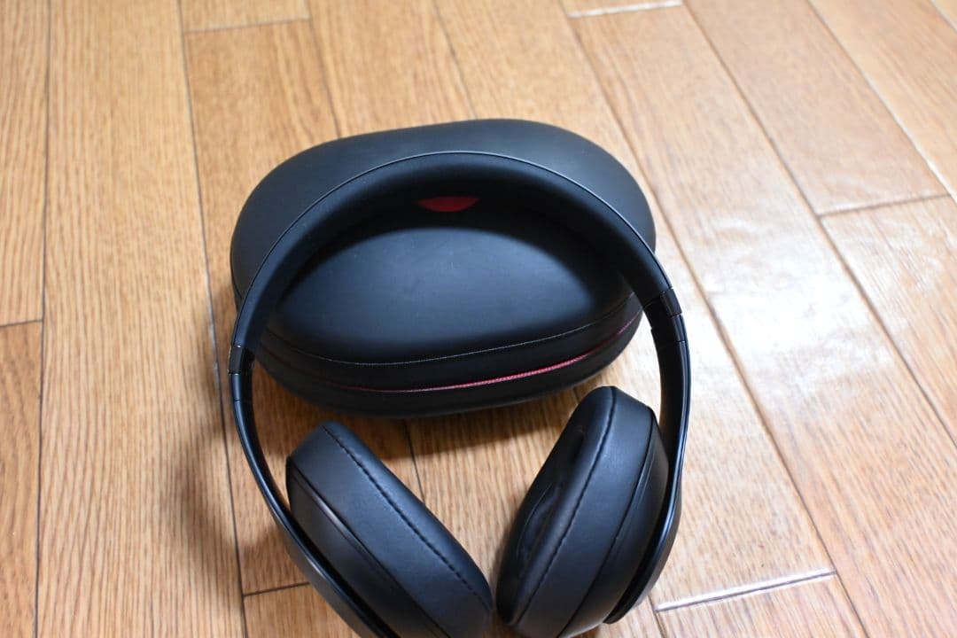 Beats ワイヤレスヘッドホン ケース付き
