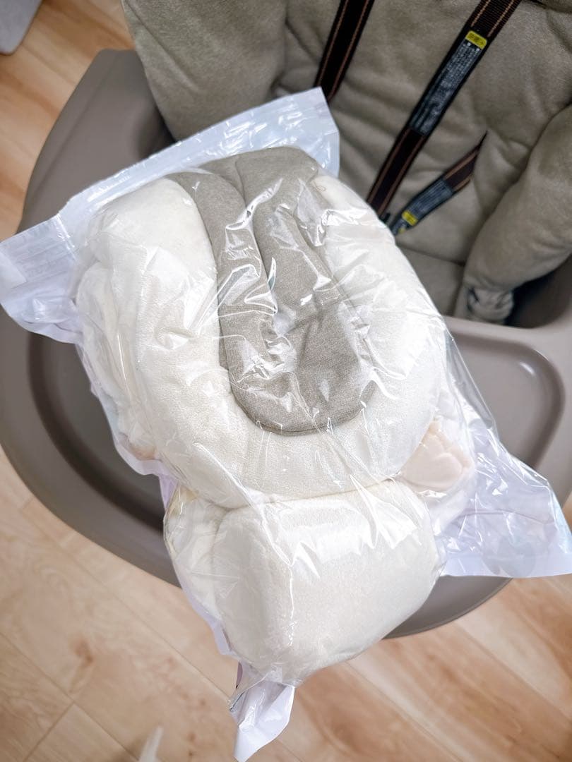 美品 Combi ネムリラAUTO SWING BEDi おやすみドームEG