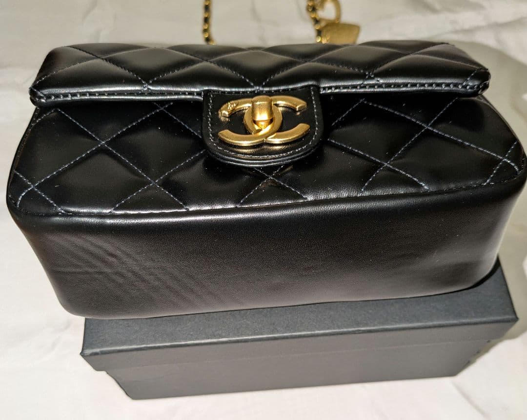 CHANEL シャネル ノベルティ ハートチェーン ショルダー 新品未使用