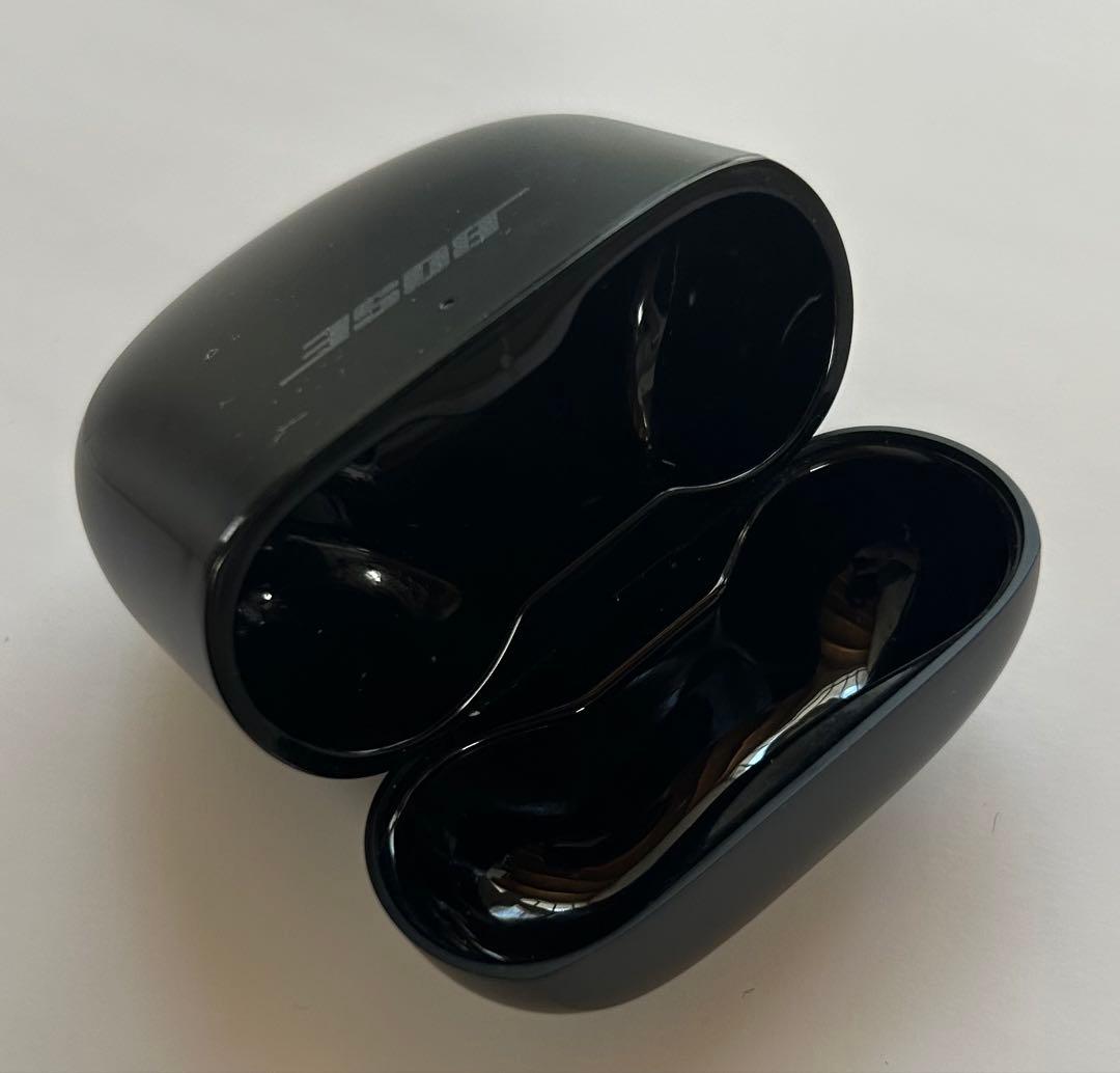 【美品】BOSE 充電ケースのみ ワイヤレスイヤホン 黒 ブラック 充電器