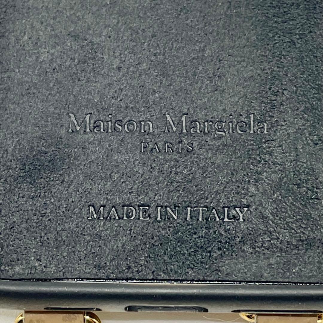 メゾンマルジェラ iPhoneケース 14 Pro対応 チェーンストラップ付き