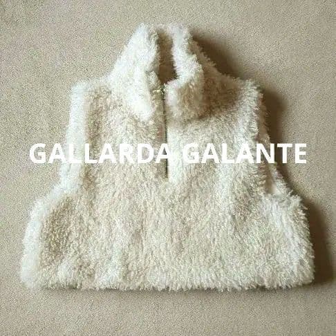 GALLARDA GALANTE フェイクファーハーフZIPプルオーバー　ベスト