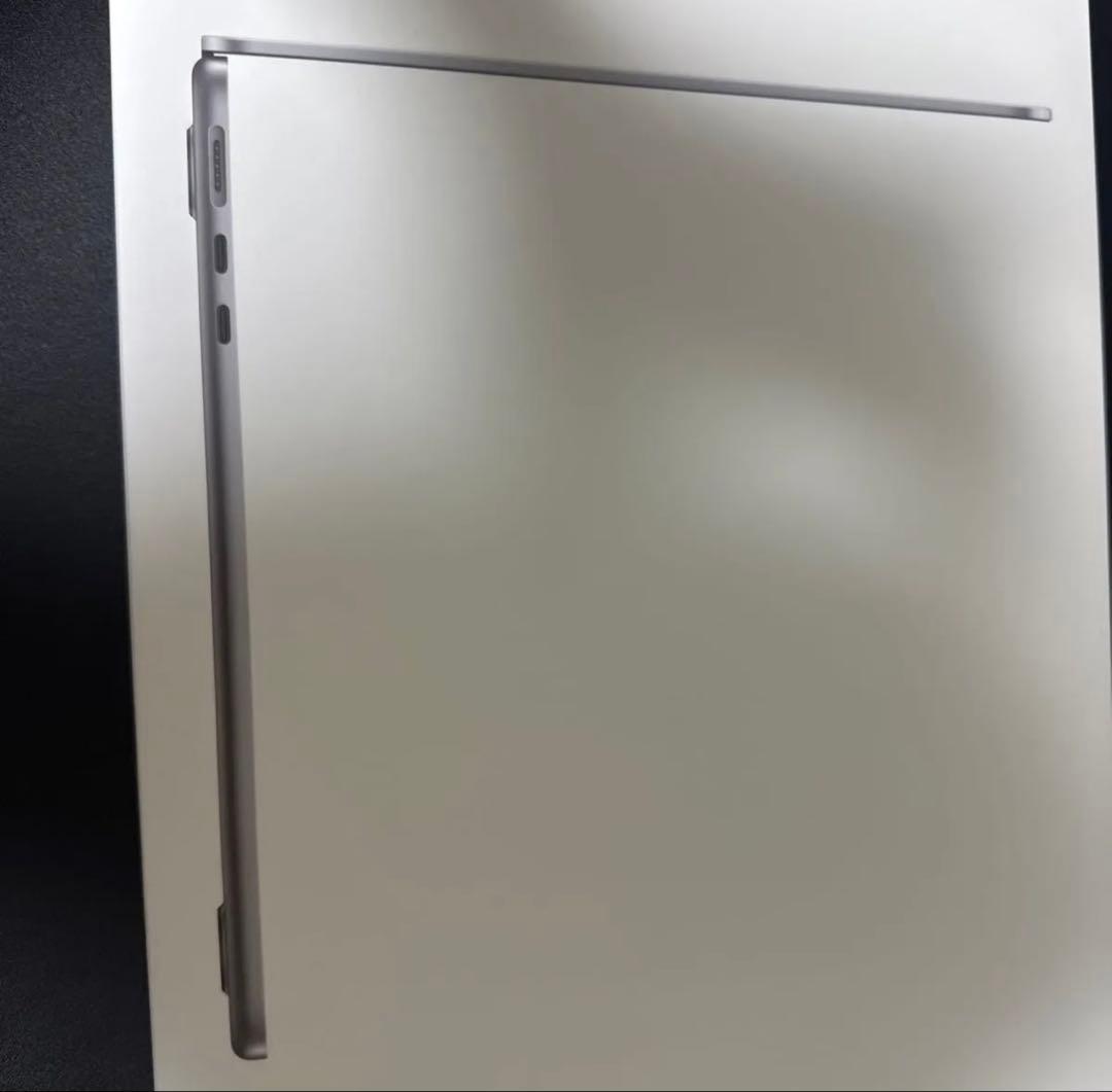 【美品】MacBook M2 16GB