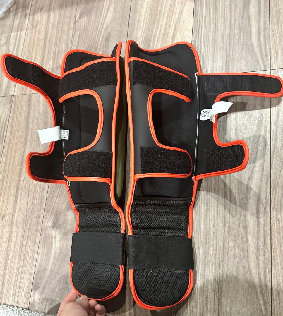 adidas　レガース　レッグガード　格闘技