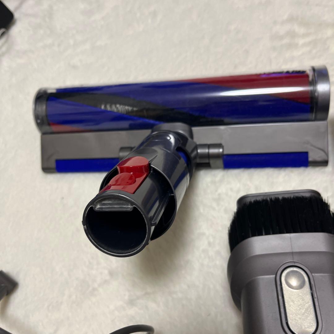 【限定価格】ダイソン　掃除機　SV18 美品