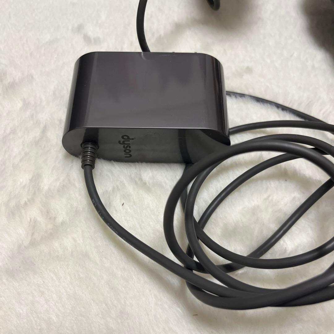 【限定価格】ダイソン　掃除機　SV18 美品