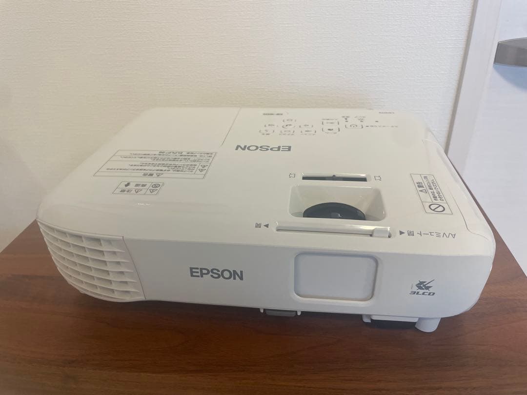 EPSON EB-W05 プロジェクター