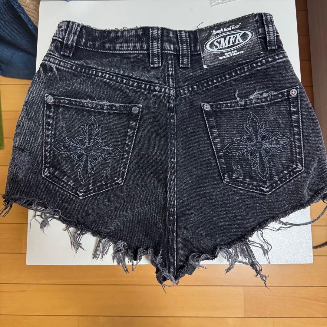 SMFK ブラック ショートパンツ