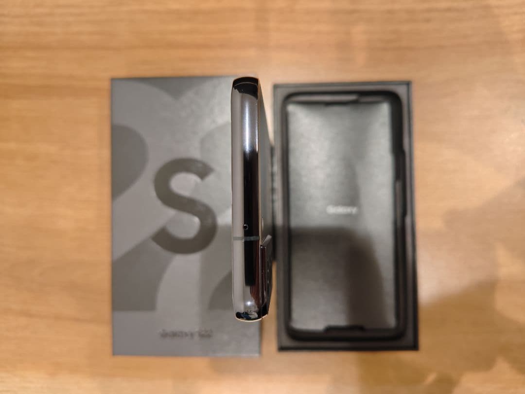 スマートフォン本体 Samsung Galaxy S22