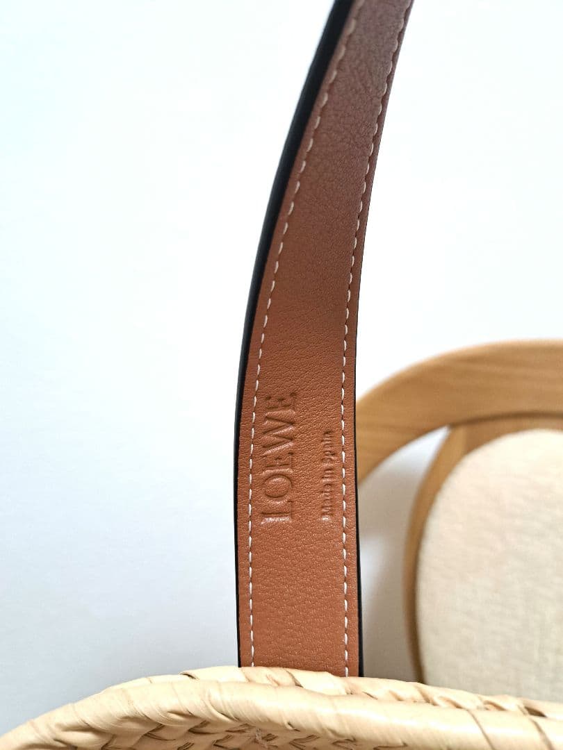 値下げ！新品未使用　保存袋付き　LOEWE ロゴ入りカゴバッグ　スモール