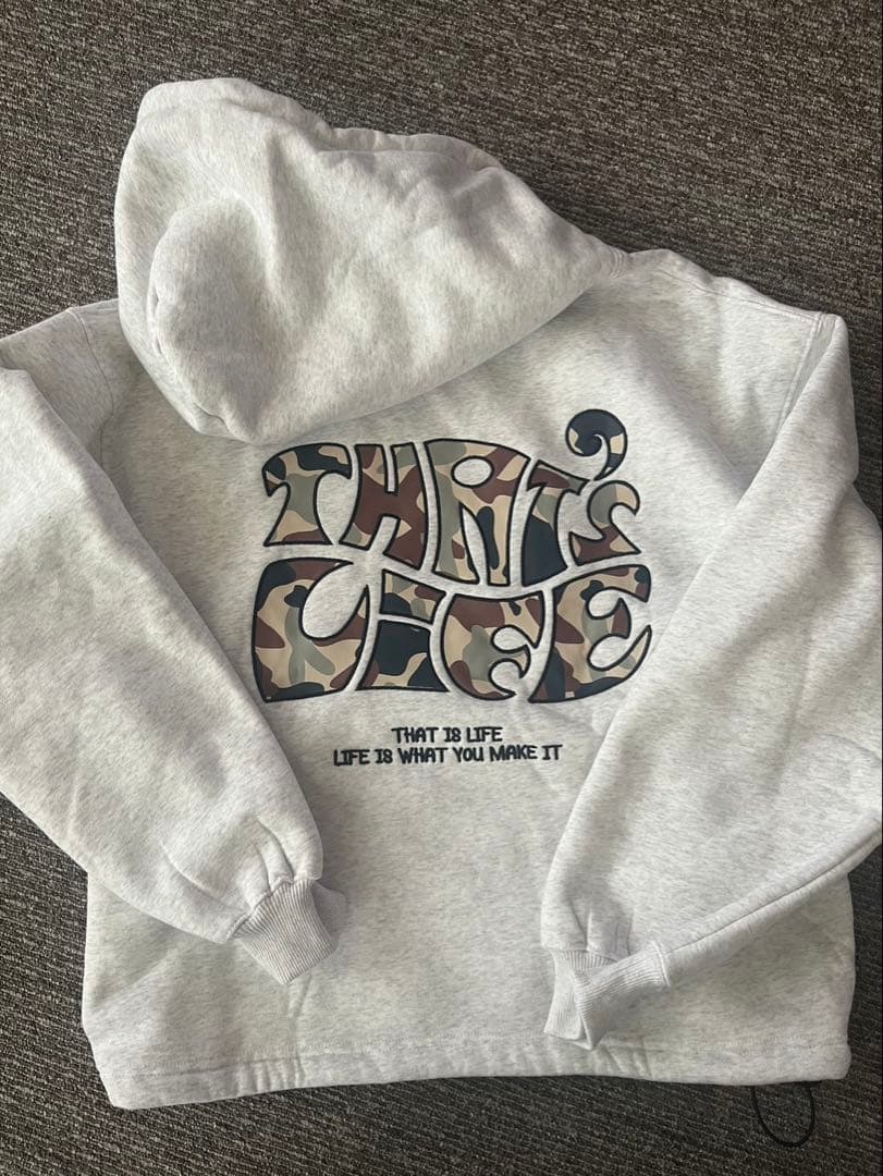 that's life ザッツライフ　パーカー　Lサイズ