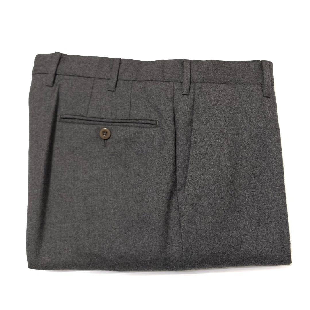 ●美品 G.T.A 48 イタリア製 定価40,000程 100%ウール