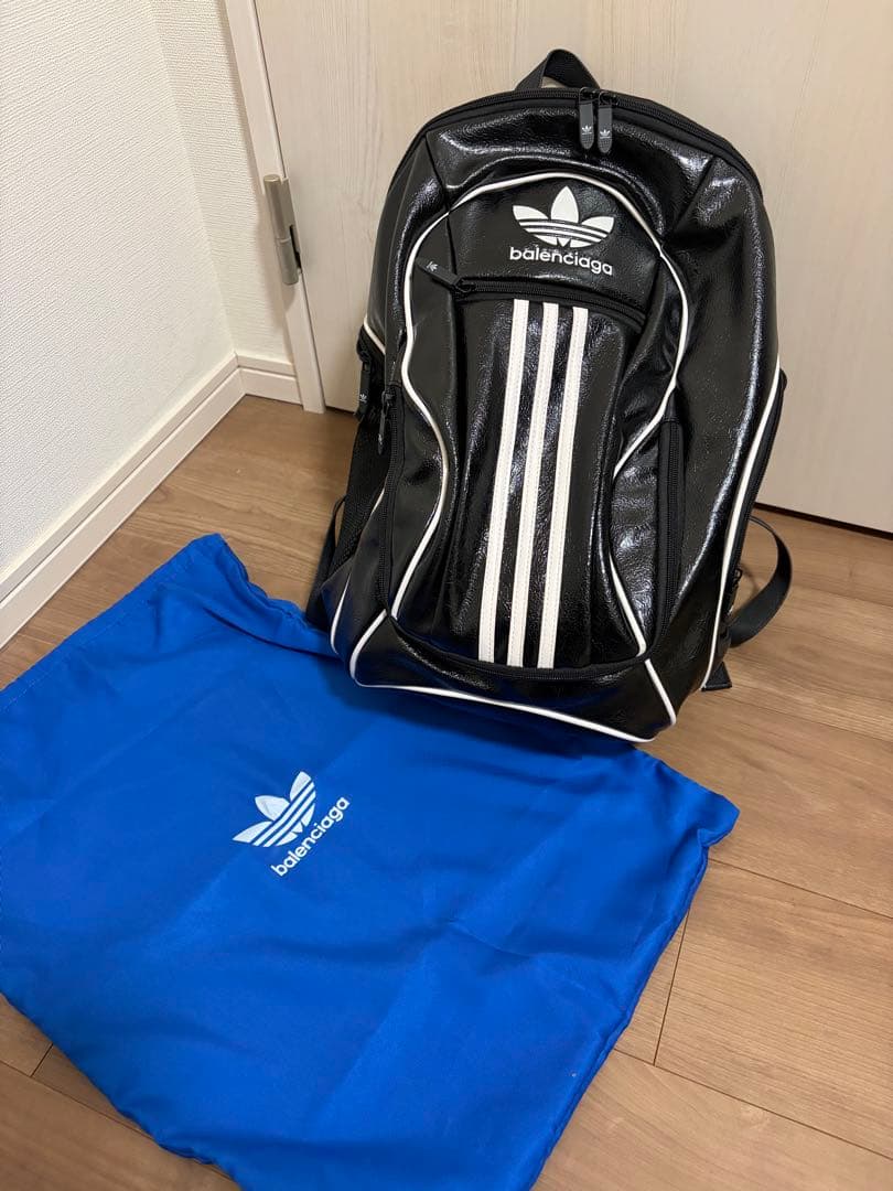 アディダス　バレンシアガ　リュック　美品