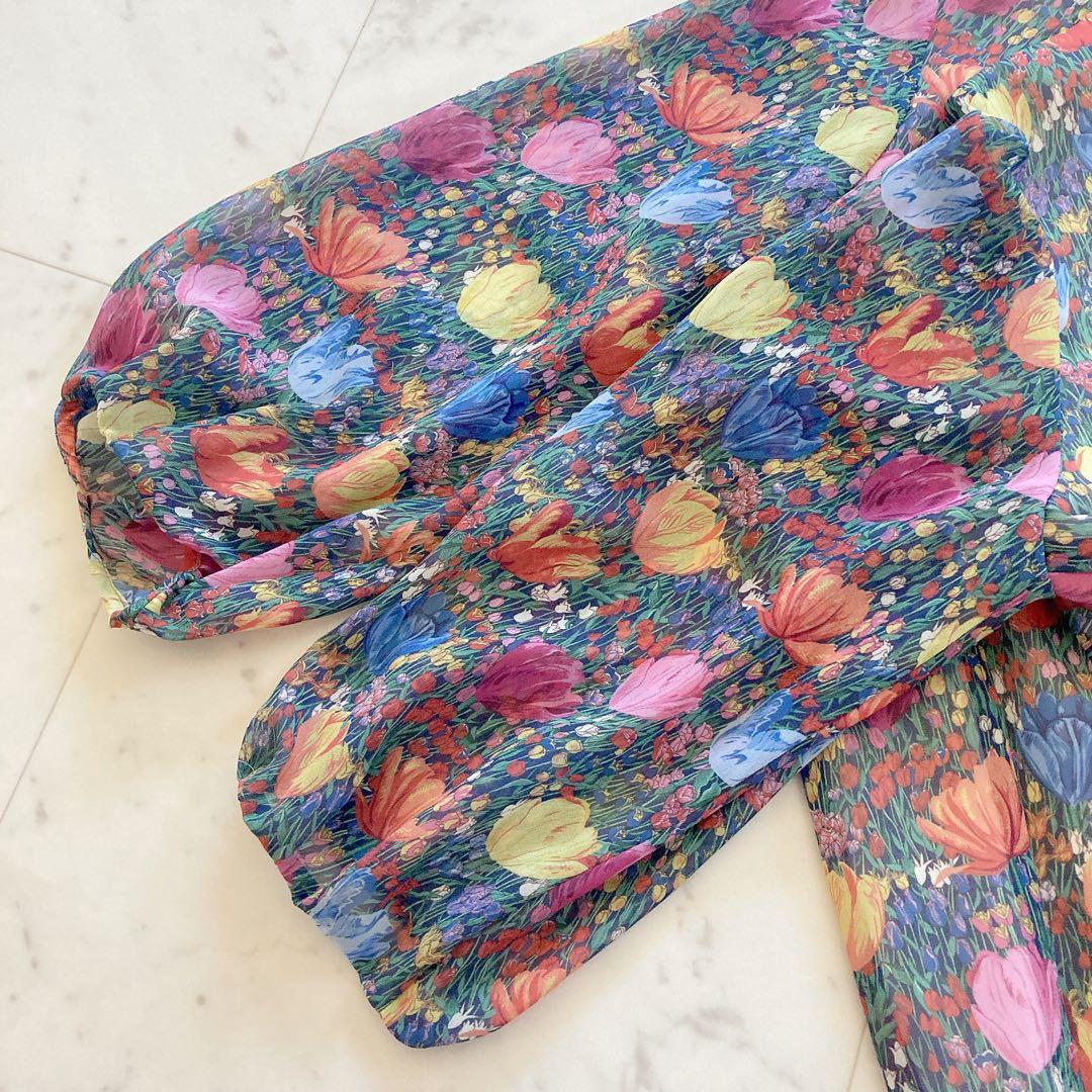 極美品　アマカ　LIBERTY AMALIA TULIPスタンドカラーブラウス