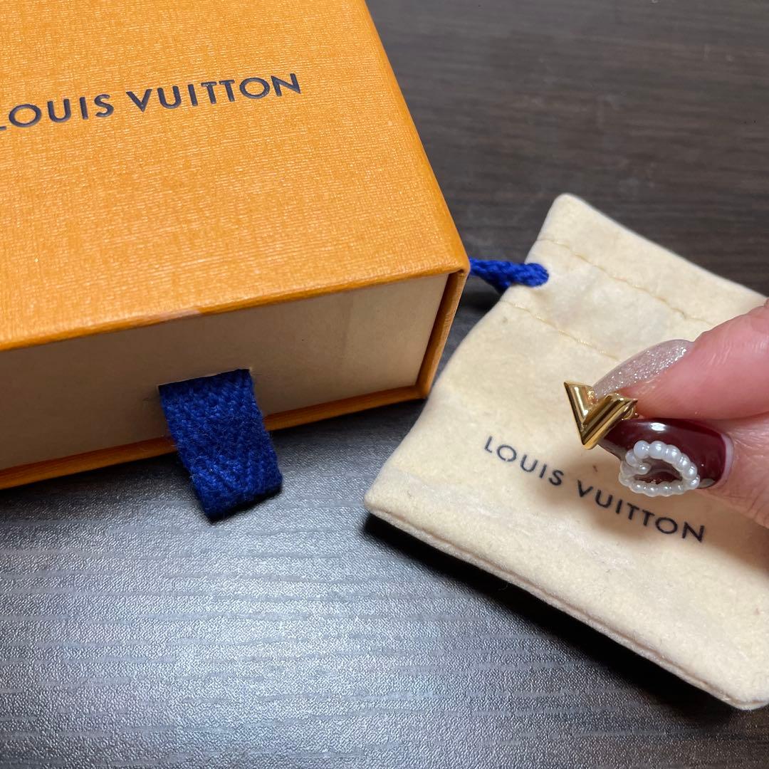 ルイ・ヴィトン　ピアスV (片耳用) ゴールド