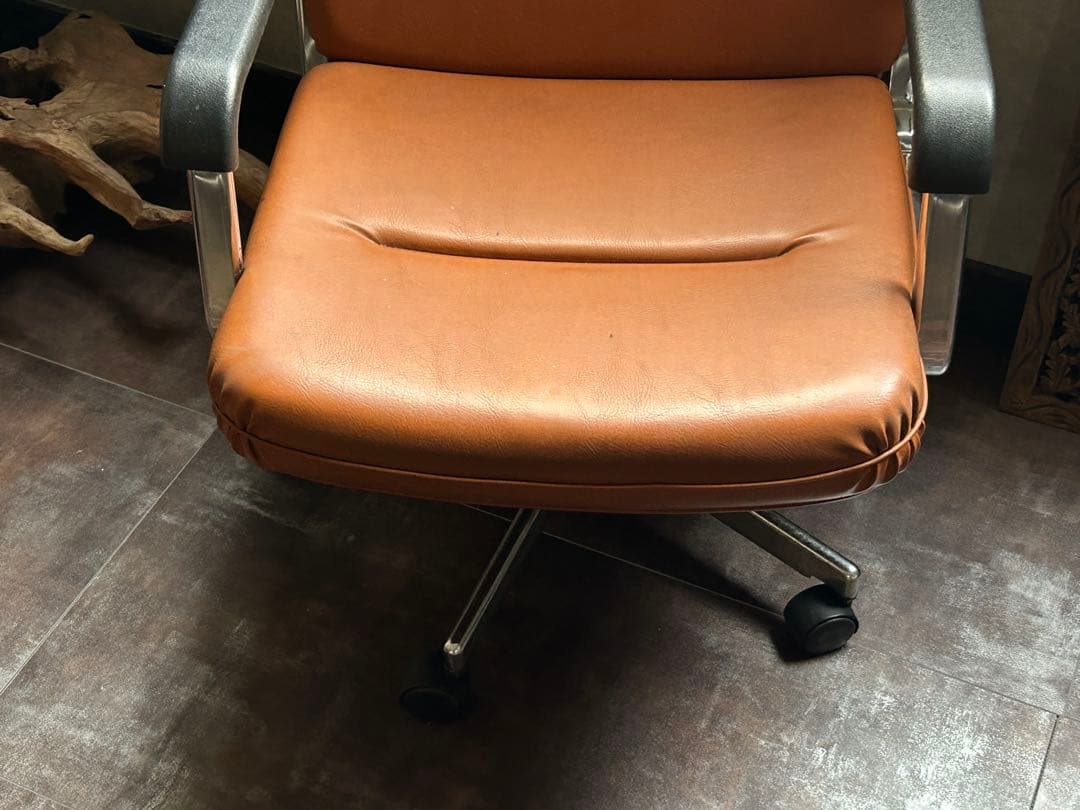 ②PLUS スイス　デスクチェア　レトロ　アームチェア　ミッドセンチュリー IH