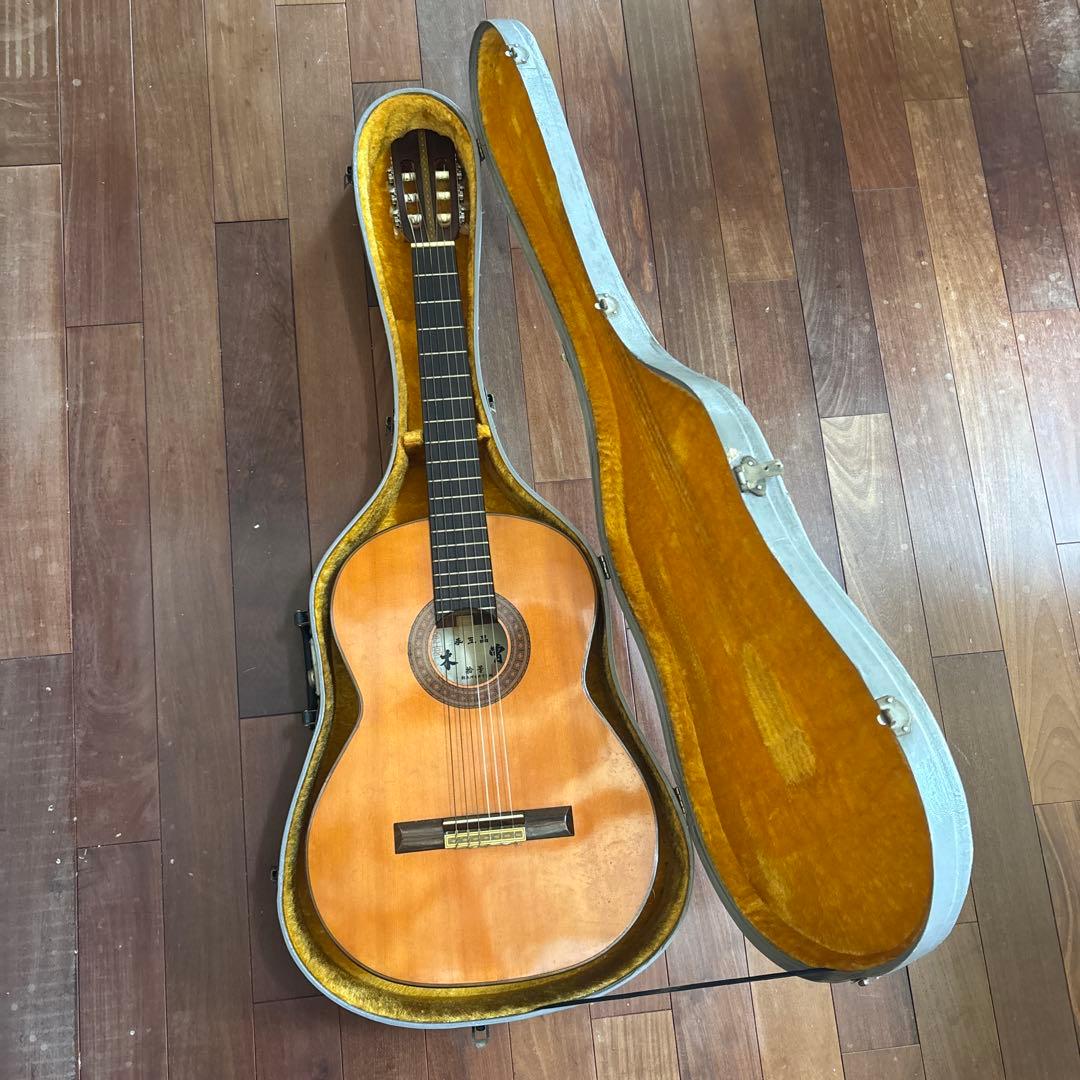 ギター！鈴木バイオリン杜　木曽手工品　ハードケース付き！昭和40年代　昭和レトロ