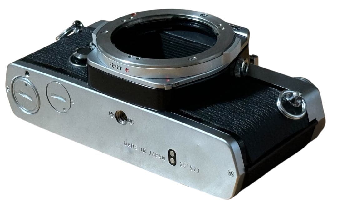 OLYMPUS オリンパス OM-2 フィルム一眼レフカメラ ボディ シルバー