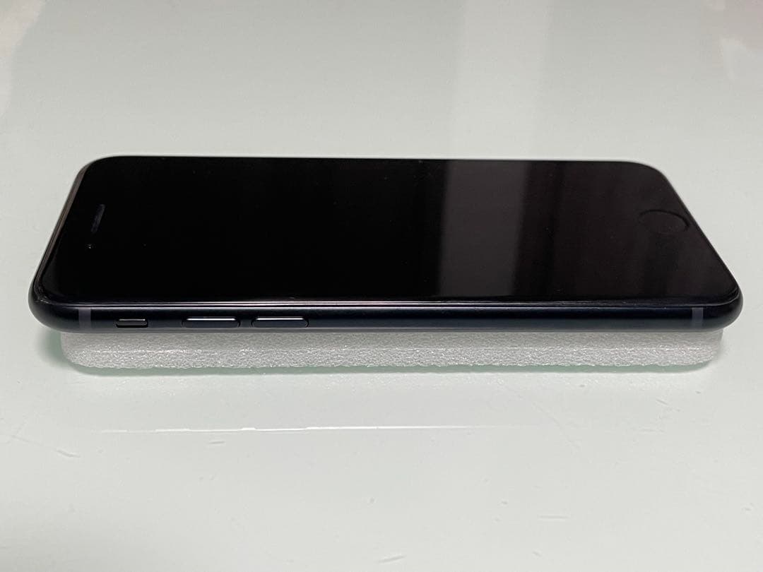 iPhone SE 第3世代 64gb ミッドナイト バッテリー100%