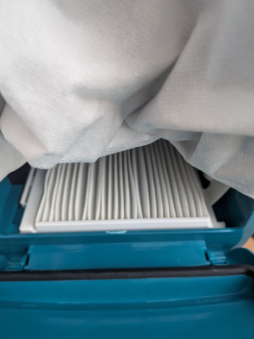 ​マキタ 18V+18V 充電式背負いクリーナー VC260D（本体・付属品）