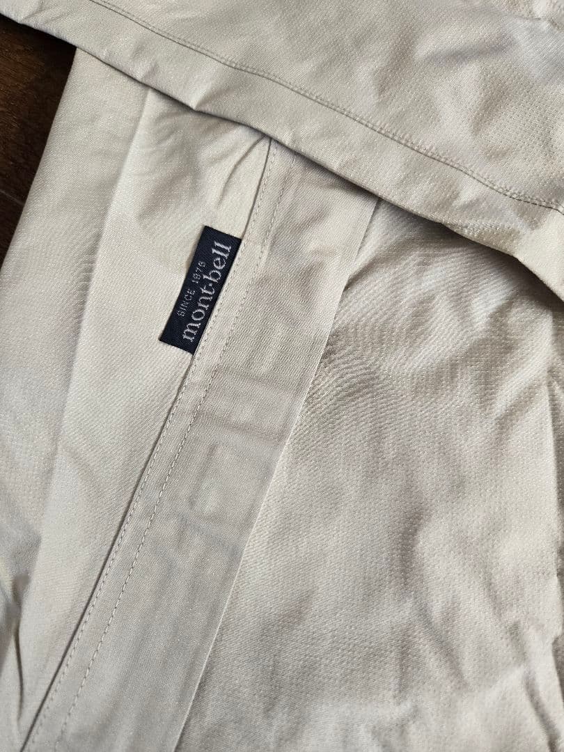 モンベル　 フード付き　レインコート　パックライト・トラベルコート