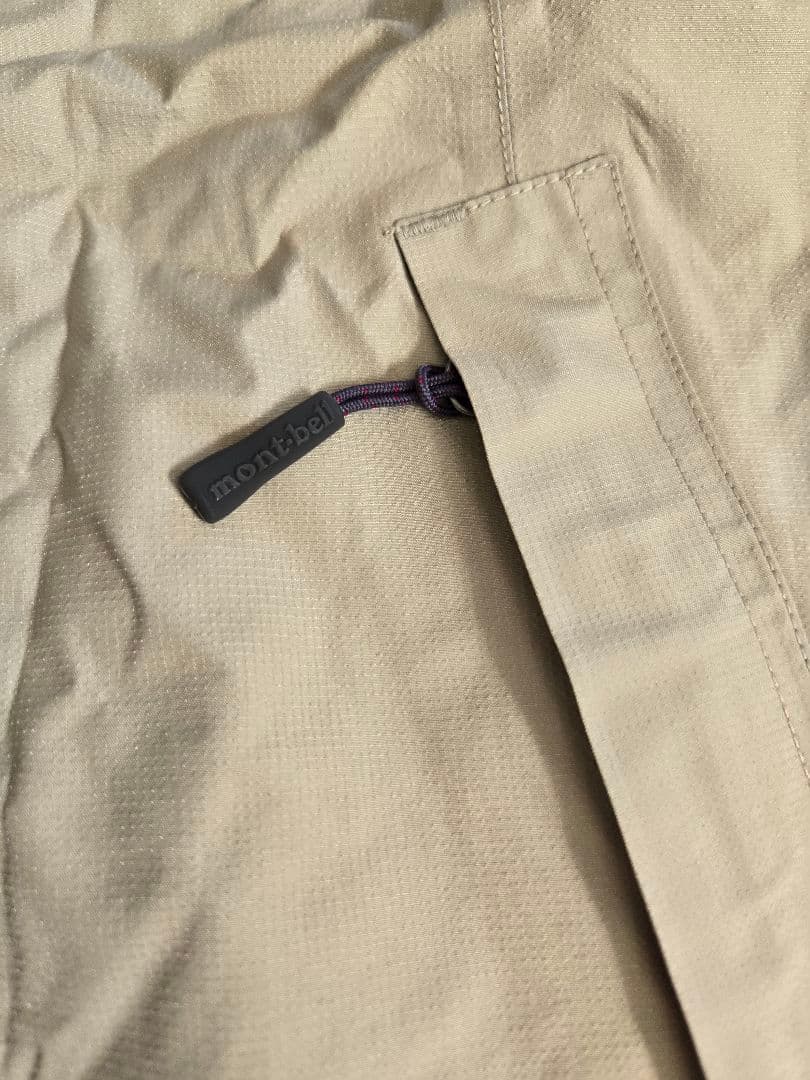 モンベル　 フード付き　レインコート　パックライト・トラベルコート