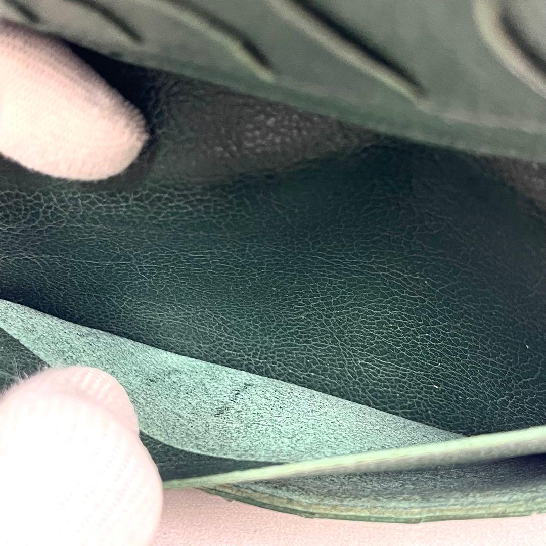 イルビゾンテ　長財布　2way 二つ折りラウンドファスナー　ロゴ型押し　レザー