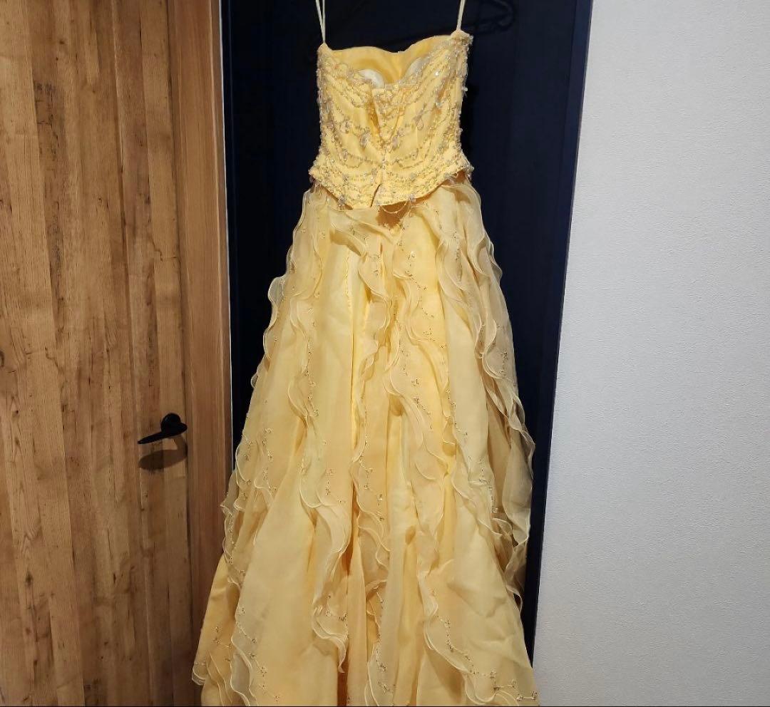 ウエディング、演奏会　黄色にキラキラが一杯ついたかわいいドレス　Sサイズ