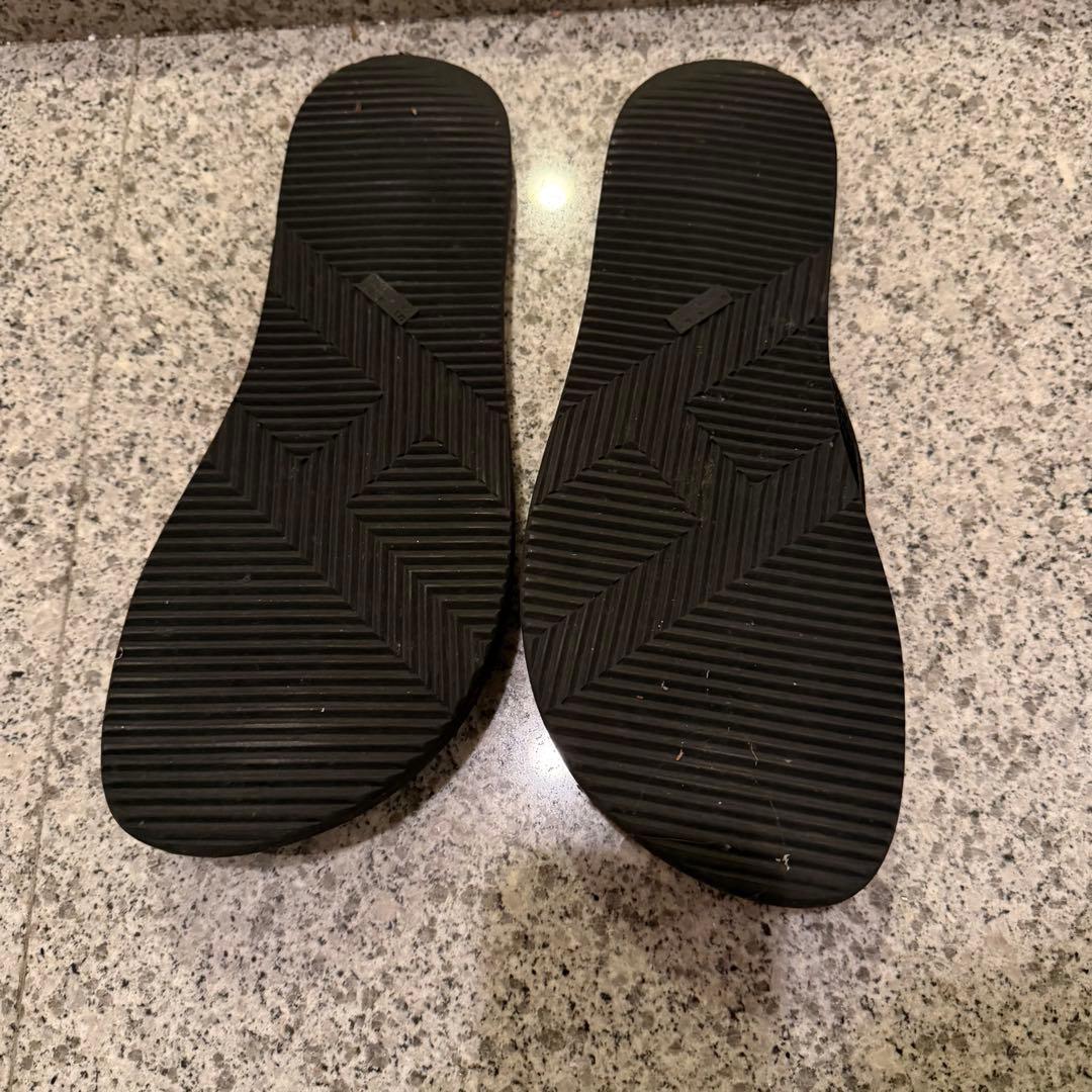 HERMES ブラック ビーチサンダル