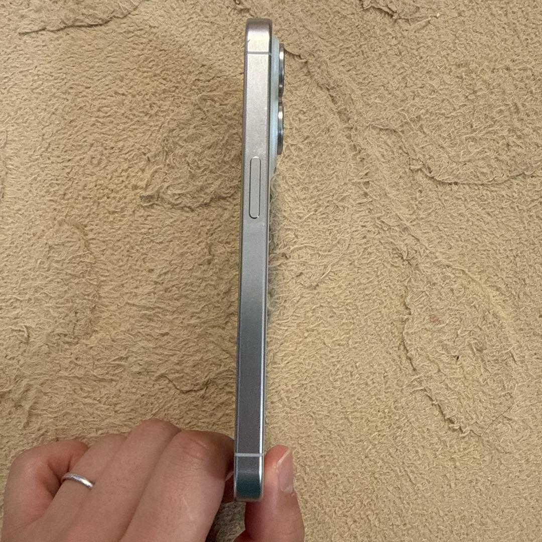 Apple iPhone 15 Pro ホワイト 本体