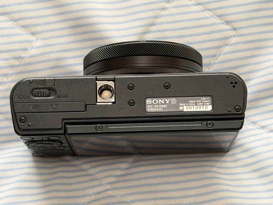 SONY ソニー Cyber-shot DSC-RX100M5（RX100V）