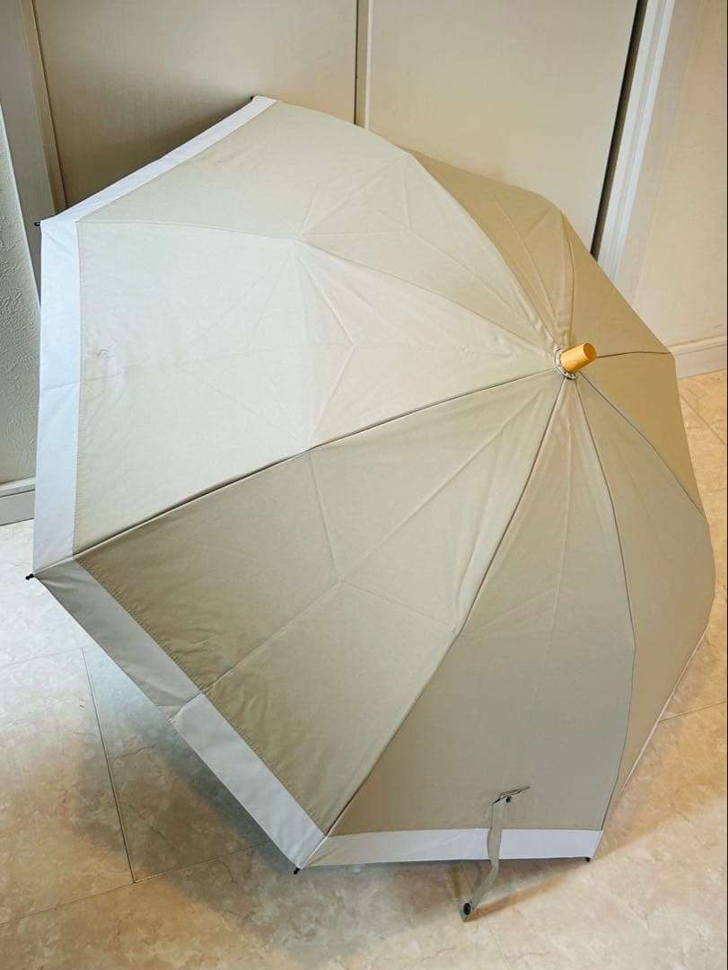 サンバリア100 折りたたみ日傘 2段折り　ベージュ