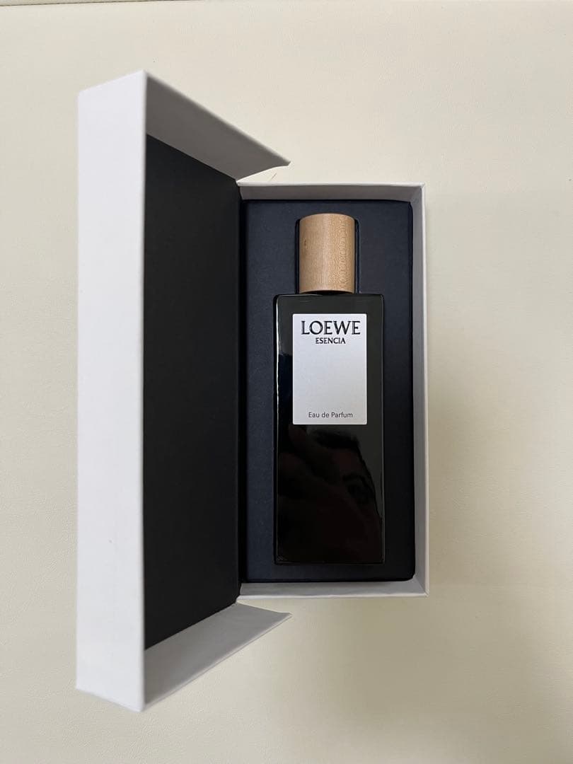 香水(ユニセックス) LOEWE ESENCIA Eau de Parfum 50ML