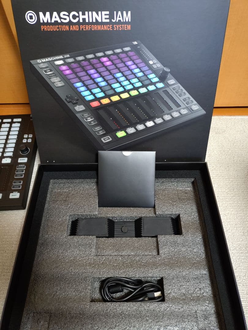 NI MASCHINE JAM 【禁煙・ワンオーナー品】