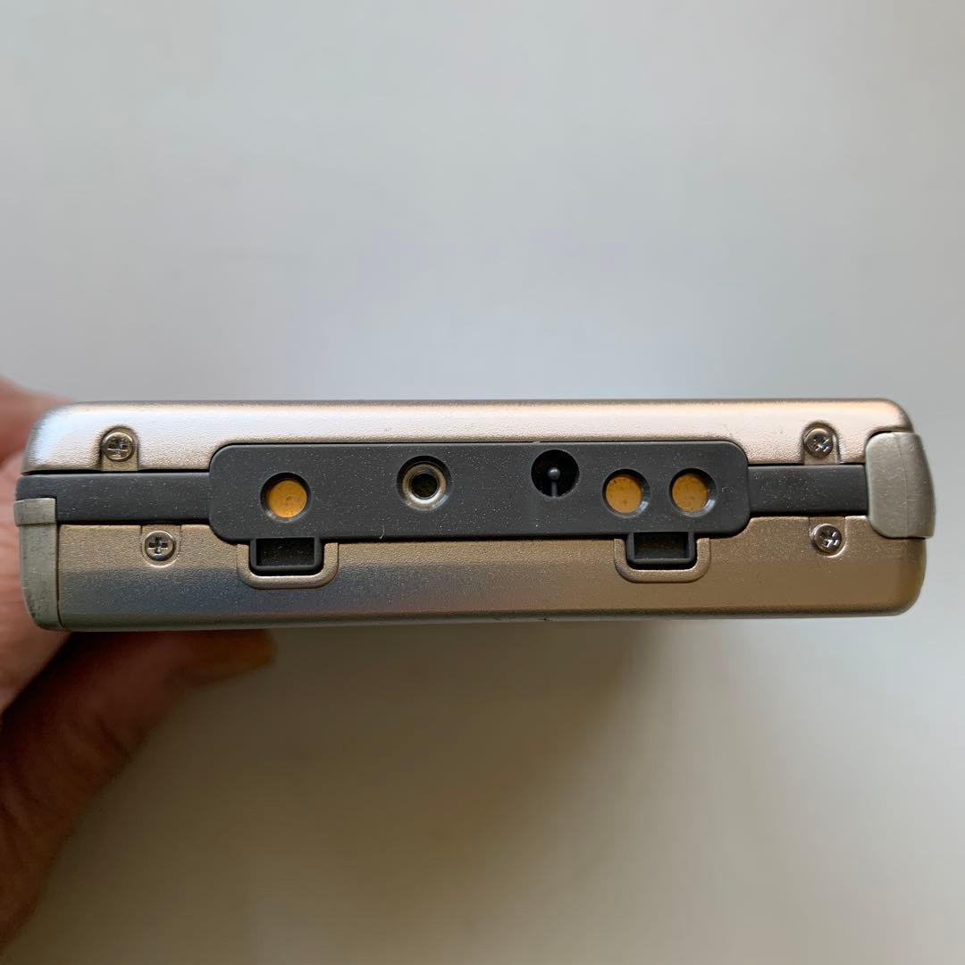 SHARP ポータブルMDプレーヤー MD-SS22-N シルバー　未使用品