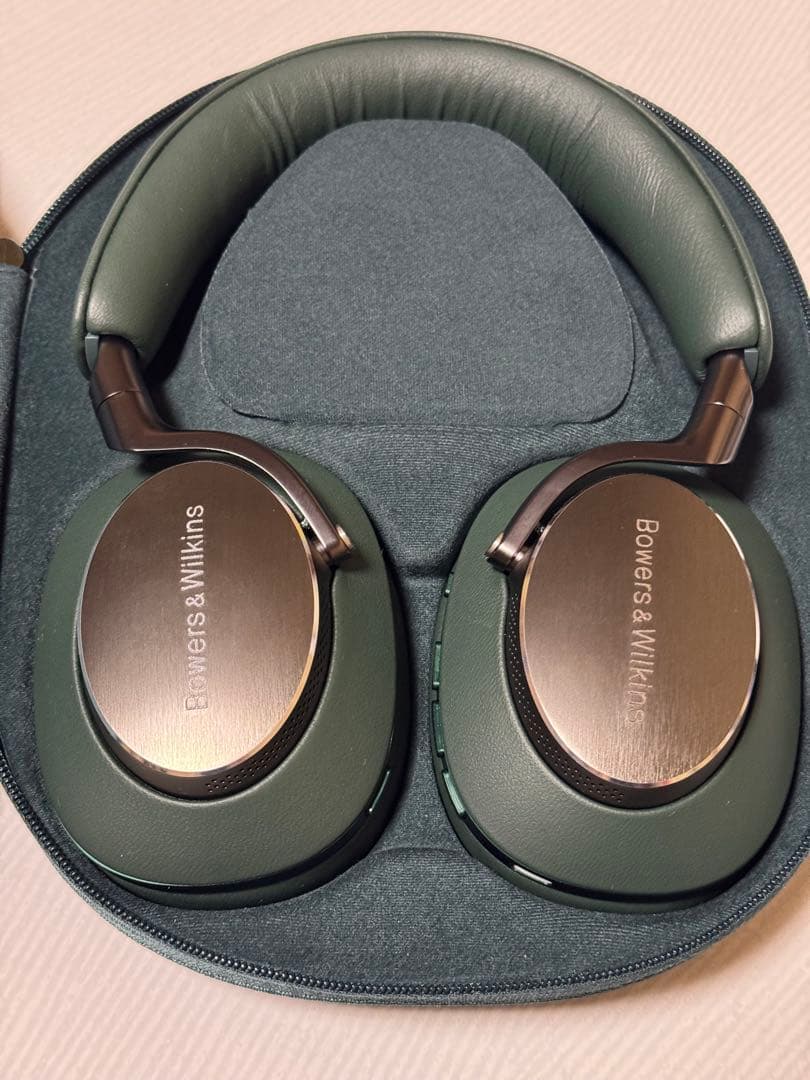 Bowers & Wilkins PX8 ワイヤレスヘッドホン グリーン