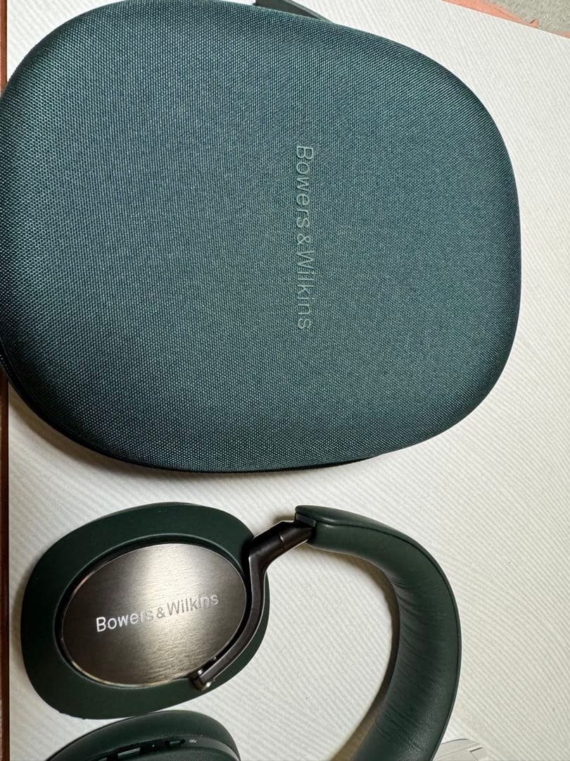 Bowers & Wilkins PX8 ワイヤレスヘッドホン グリーン